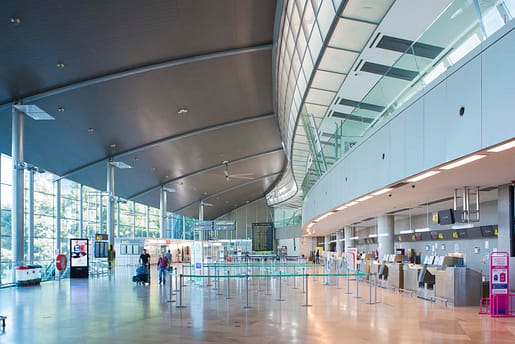 Valencia airport terminal